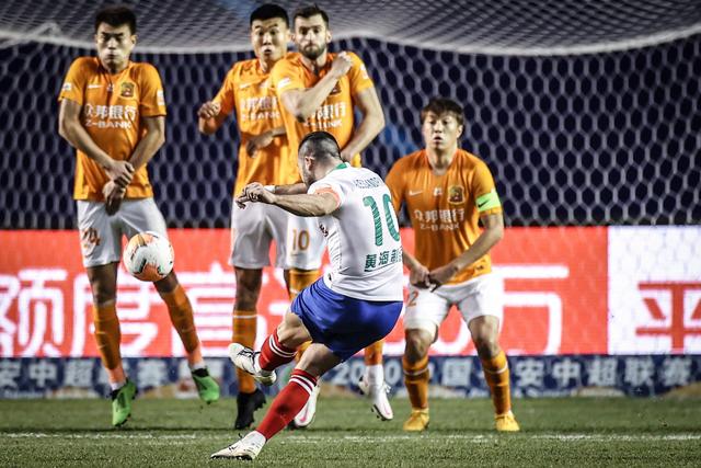 利物浦报价1.15亿欧追逐巴克拉，PSG坚守1.5亿底线